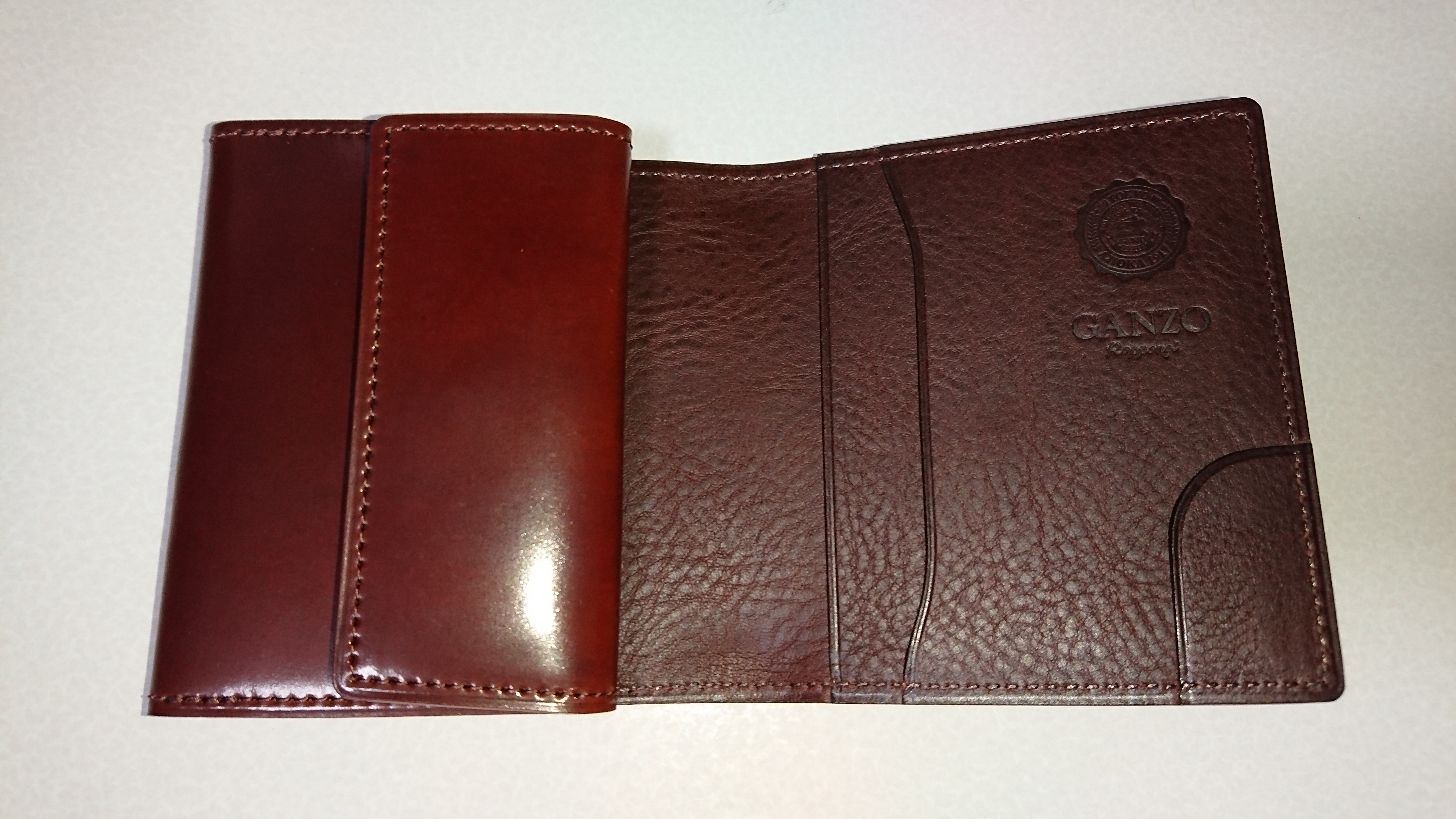 GANZOクロスマチミニ財布のファーストインプレッションとサイズ感比較